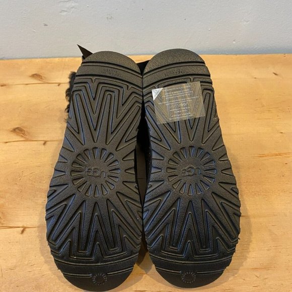 NEW UGG WOMEN'S MINI METALIC SHIMMER BAILEY BOW BLACK SILVER SUEDE BOOTS - Picture 8 of 10